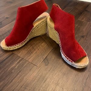 Red suede 275 Central Wedges